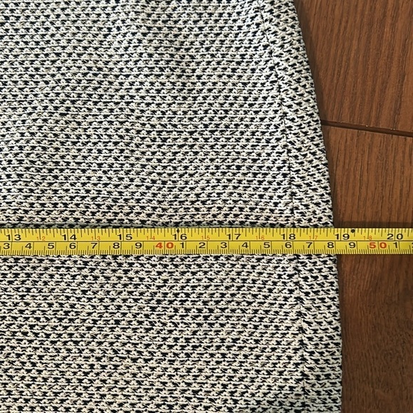 St. John knit skirt - Picture 3 of 8